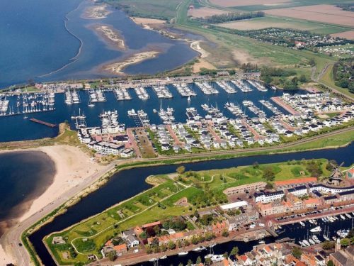 Hotelaanbieders.nl FLASHDEAL! ⚡ Verblijf in een DELUXE kamer met zeezicht in een Beach Hotel direct aan het strand in Zuid-Holland incl. ontbijt + GRATIS parkeren