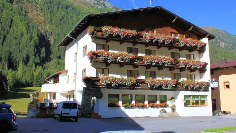 Hotelaanbieders.nl Hotel Pension St. Leonhard 1 Hotel Pension St. Leonhard
