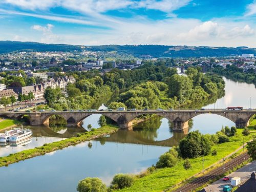 Hotelaanbieders.nl CHARMANT B&B tussen Cochem en Trier, in het wijndorpje Ediger-Eller aan de oever van de Moezel incl. ontbijt & GRATIS gebruik OV + parkeren!
