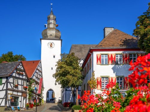 Hotelaanbieders.nl SAUERLAND CALLING!   Geniet van de perfecte mix tussen natuur en ontspanning in een 4*-Fletcher hotel met zwembad & sauna in Arnsberg incl. ontbijt en hoofdgerecht!