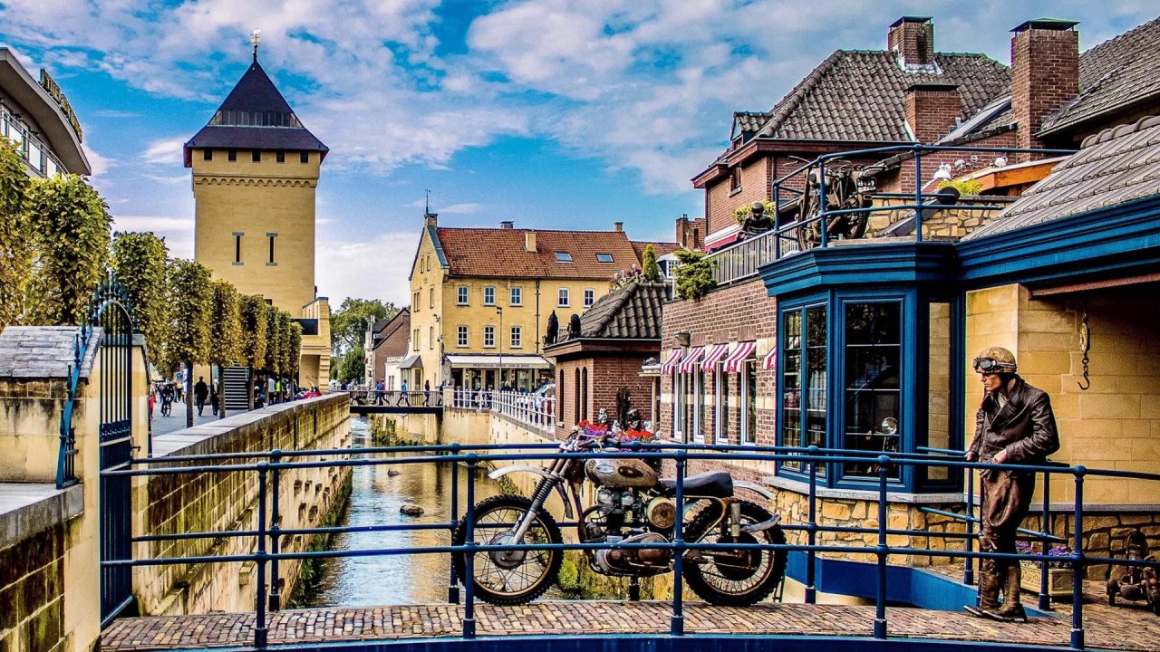 Hotelaanbieders.nl STUNT-DEAL! ⚡ Ontdek de historische stad Valkenburg incl. ontbijt 1 Hotelaanbieders.nl STUNT-DEAL! ⚡ Ontdek de historische stad Valkenburg incl. ontbijt
