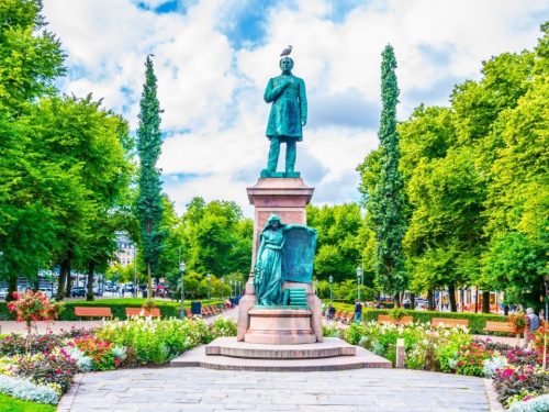 Hotelaanbieders.nl Op naar HELSINKI! Geniet in een CENTRAAL gelegen, 4*-hotel met ROOFTOP bar , met op loopafstand een tram-/metrohalte, incl. ontbijt en vlucht