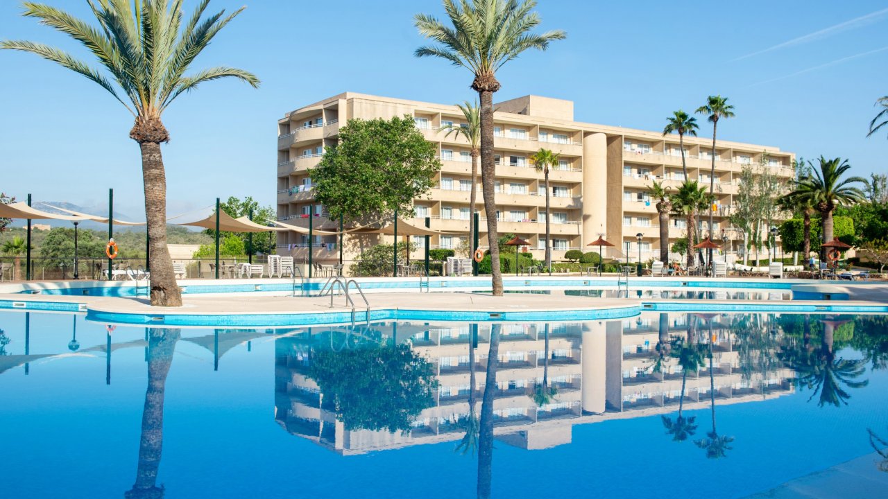 Hotelaanbieders.nl TIJDELIJK IN PRIJS VERLAAGD! ⚡ Geniet van een ALL-INCLUSIVE op Mallorca voor het hele gezin incl. vlucht, transfer + hotel op loopafstand van het strand! 1 Hotelaanbieders.nl TIJDELIJK IN PRIJS VERLAAGD! ⚡ Geniet van een ALL-INCLUSIVE op Mallorca voor het hele gezin incl. vlucht, transfer + hotel op loopafstand van het strand!