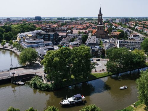 Hotelaanbieders.nl Ervaar Leeuwarden als een local incl. ontbijt en NS treinretour!