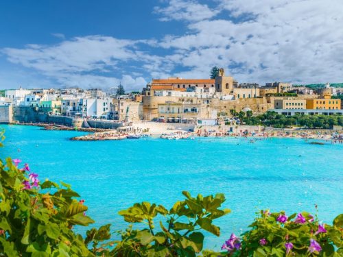 Hotelaanbieders.nl Zonvakantie Italië naar idyllische kustplaats in het zuiden van Puglia incl. vlucht, ontbijt en huurauto!