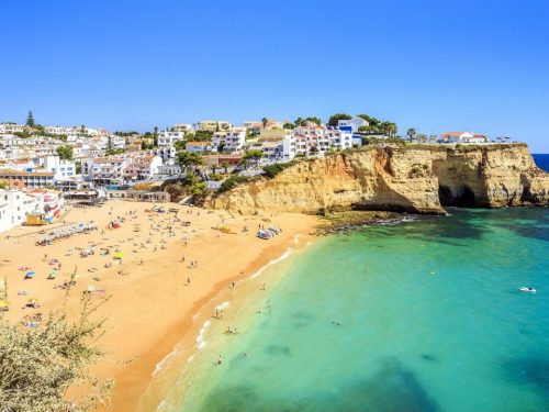 Hotelaanbieders.nl Zonvakantie in hotel met zwembad, dicht bij het strand en centrum van Albufeira incl. ontbijt, vlucht, huurauto en GRATIS parkeren!