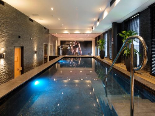 Hotelaanbieders.nl MOVIE & DINNER in luxe 4*-Van der Valk Hoorn met WELLNESS incl. ontbijt, 3-gangendiner, VUE Filmvoucher + borrelgarnituur & GRATIS toegang tot Jack's Casino met hapjes en drankjes!