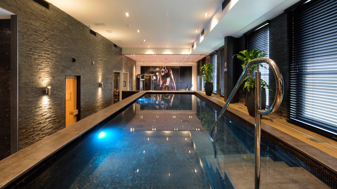 Hotelaanbieders.nl MOVIE & DINNER in luxe 4*-Van der Valk Hoorn met WELLNESS incl. ontbijt, 3-gangendiner, VUE Filmvoucher + borrelgarnituur & GRATIS toegang tot Jack's Casino met hapjes en drankjes! 1 Hotelaanbieders.nl MOVIE & DINNER in luxe 4*-Van der Valk Hoorn met WELLNESS incl. ontbijt, 3-gangendiner, VUE Filmvoucher + borrelgarnituur & GRATIS toegang tot Jack's Casino met hapjes en drankjes!