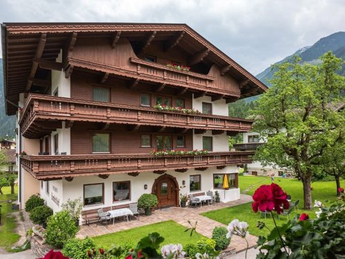 Hotelaanbieders.nl Geniet van een vakantie in de natuurrijke omgeving van Mayrhofen incl. ontbijt!