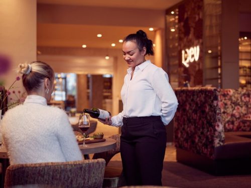 Hotelaanbieders.nl Luxe 4*-Van der Valk Gorinchem incl. ontbijt, 3-gangen filmdiner, VUE bioscoopkaartje + borrelgarnituur & GRATIS toegang casino + hapjes & drankjes!