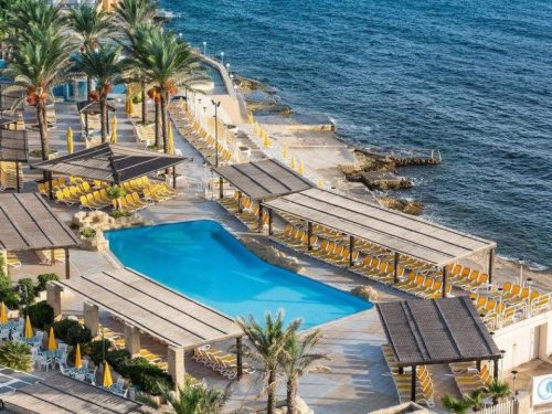 Hotelaanbieders.nl 4*-hotel direct aan het strand in St. Pauls Bay op Malta incl. vlucht