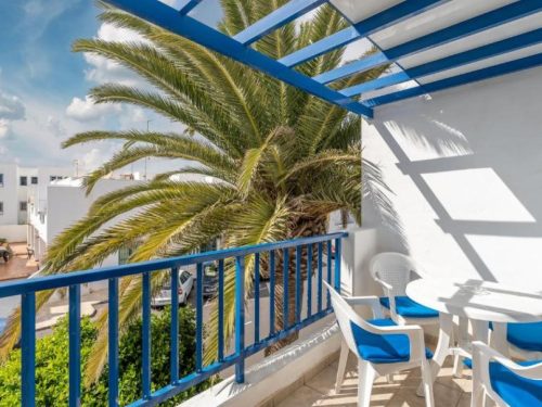 Hotelaanbieders.nl Ontdek Lanzarote! Verblijf in een adults-only appartementencomplex incl. vlucht & transfer