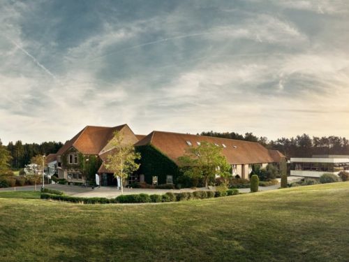 Hotelaanbieders.nl Sfeervol 4*-hotel gelegen in de Limburgse Kempen nabij Genk incl. ontbijt, GRATIS wellness en zwembad!