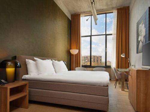Hotelaanbieders.nl Geniet in een 4*-designhotel in het centrum van Eindhoven incl. ontbijt en NS treinretour