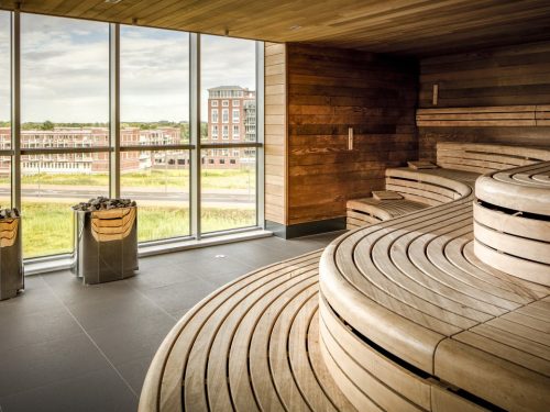 Hotelaanbieders.nl Verblijf op een LUXE kamer in 4*-wellnesshotel in Helmond! Incl. ontbijt, hoofdgerecht en toegang BLUE Wellnessresort!