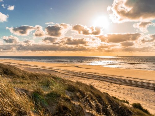 Hotelaanbieders.nl Knus hotel in de bossen van Vlieland incl. ontbijt, NS treinretour en overtocht naar Vlieland!