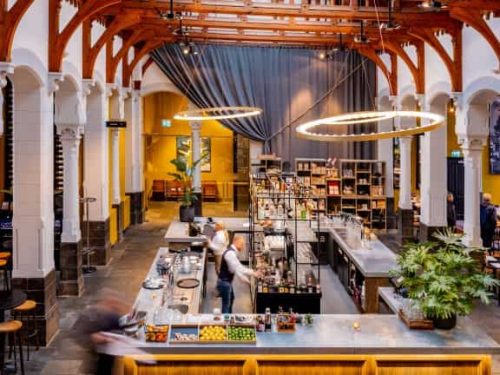 Post-Plaza Hotel & Grand Café