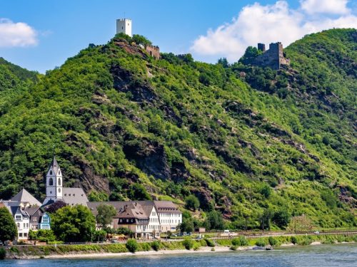 Hotelaanbieders.nl Halfpension in een sfeervol hotel met wellness + terras gelegen in de prachtige Midden-Rijnvallei nabij Boppard, Koblenz en de beroemde Loreley-rots in Kamp-Bornhofen