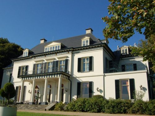 Hotelaanbieders.nl ♀️ONBEPERKT genieten in Wellnessresort & Hotel De Valkenberg! Incl. overnachting, ontbijt, 3-gangendiner, badset en GRATIS parkeren!