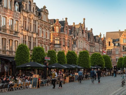 Hotelaanbieders.nl Ontdek de charme van Leuven vanuit een modern 4*-hotel op een TOPLOCATIE in het centrum incl. ontbijt en een heerlijk 3-gangendiner!