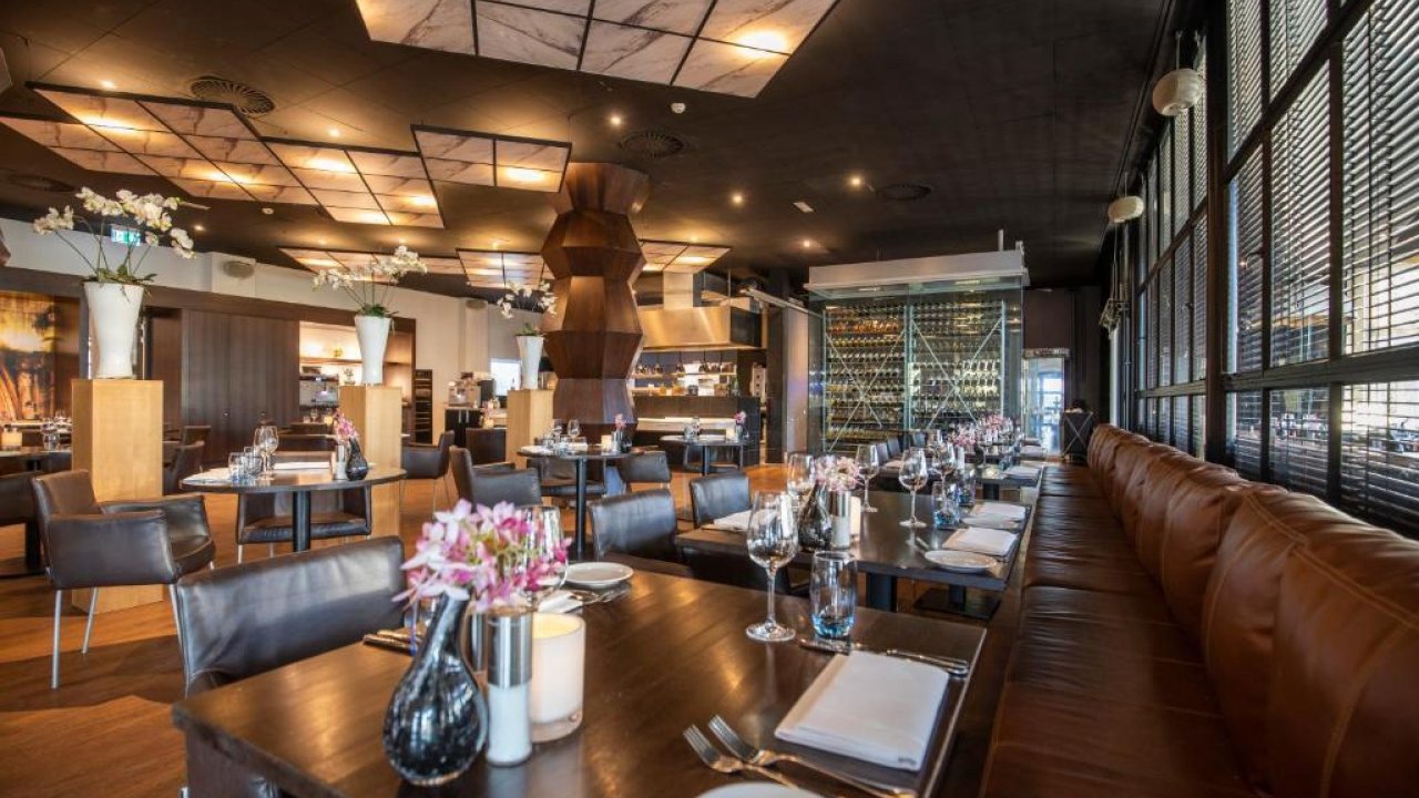 Hotelaanbieders.nl 4*-Landgoedhotel met ZWEMBAD op de Veluwe bij Arnhem incl. ontbijt & 2-gangendiner! 1 Hotelaanbieders.nl 4*-Landgoedhotel met ZWEMBAD op de Veluwe bij Arnhem incl. ontbijt & 2-gangendiner!