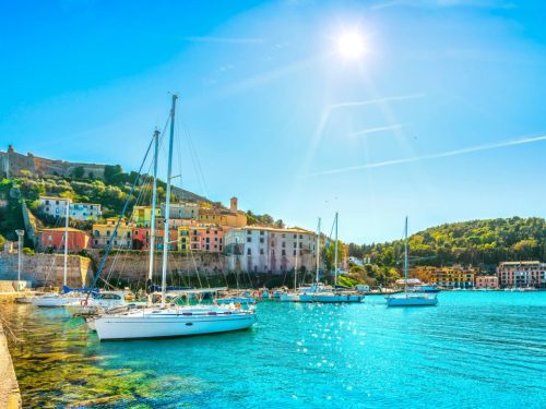 Hotelaanbieders.nl Verblijf in een sfeervolle bungalow aan de Toscaanse kust! Incl. ontbijt, lunch, 3-gangendiner en GRATIS parkeren!