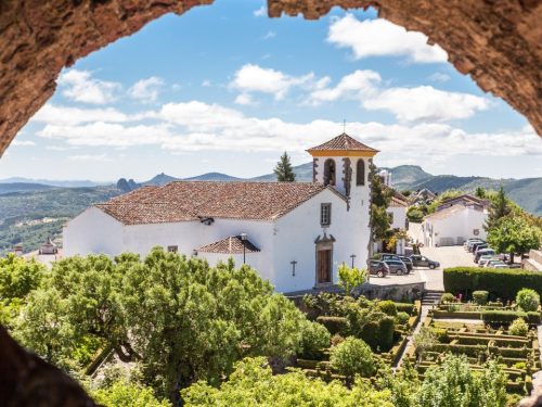 Hotelaanbieders.nl Fly & Drive langs de mooiste Pousadas van Portugal incl. vlucht, huurauto en ontbijt!