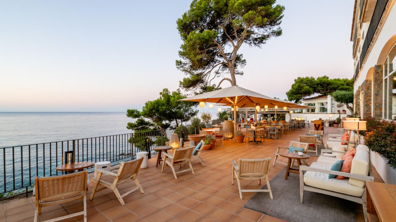 Hotelaanbieders.nl Geniet in een 4*-hotel met zwembad, op loopafstand van het strand in Girona incl. ontbijt 1 Hotelaanbieders.nl Geniet in een 4*-hotel met zwembad, op loopafstand van het strand in Girona incl. ontbijt