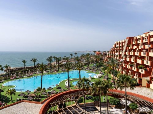 Hotelaanbieders.nl Kom tot rust in een 4-* resort aan de Costa del Sol nabij Málaga! Op loopafstand van het strand. Incl. vlucht, transfer & ontbijt of o.b.v halfpension