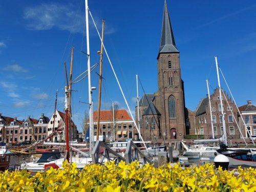 Hotelaanbieders.nl Ontdek Harlingen vanuit een UNIEK 18e-eeuws Art hotel, gelegen in het hart van de historische binnenstad van Harlingen