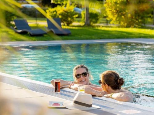 Hotelaanbieders.nl STUNT! ⚡ Halfpension op een LUXE 4*-resort met wellness op een UNIEKE locatie in het wijngebied en aan de Moezel