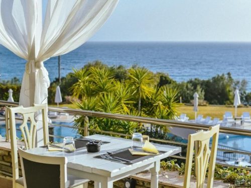 Hotelaanbieders.nl Geniet van een zonvakantie naar het Griekse Chalkidiki vlakbij het strand incl. vlucht & o.b.v. halfpension