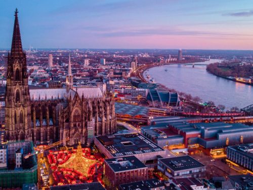 Hotelaanbieders.nl Waarom kiezen? Ontdek álle magische kerstmarkten langs de Rijn tijdens LUXE minicruise vanaf Düsseldorf o.b.v volpension of all-inclusive!