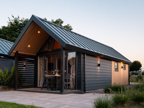 Hotelaanbieders.nl FLASHDEAL! ⚡ WEGENS SUCCES VERLENGD! Geniet in een volledig ingerichte Tiny House Berg Lodge in Zuid-Limburg nabij Maastricht en Valkenburg!