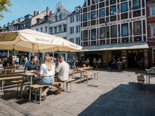 Hotelaanbieders.nl STUNT! ⚡ Verblijf in een modern 4*-hotel nabij het centrum van Düsseldorf incl. heerlijk ontbijt, welkomstdrankje en GRATIS parkeren!