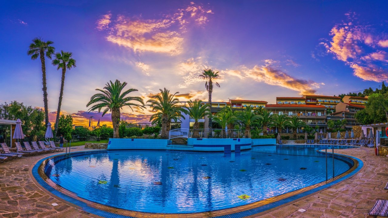 Hotelaanbieders.nl FLASHDEAL! ⚡ Zorgeloos naar de Griekse kust: Ontdek het prachtige schiereiland Chalkidiki incl. vlucht, transfer en o.b.v. halfpension of all-inclusive 1 Hotelaanbieders.nl FLASHDEAL! ⚡ Zorgeloos naar de Griekse kust: Ontdek het prachtige schiereiland Chalkidiki incl. vlucht, transfer en o.b.v. halfpension of all-inclusive