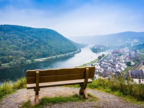 Hotelaanbieders.nl FLASHDEAL! ⚡ Ontdek de prachtige Eifel incl. ontbijt, lunch, 3-gangenmenu, onbeperkt drankjes + gratis hotelfiets!
