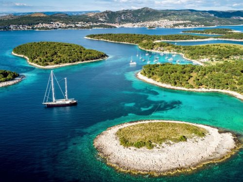 Hotelaanbieders.nl Van strand tot boottocht: compleet Kroatië eilandavontuur incl. hotels, vlucht, ontbijt en overtochten!