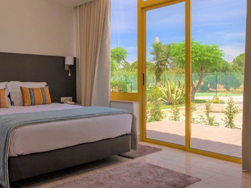 Hotelaanbieders.nl Geniet van een zonvakantie in de Algarve incl. vlucht, huurauto en ontbijt