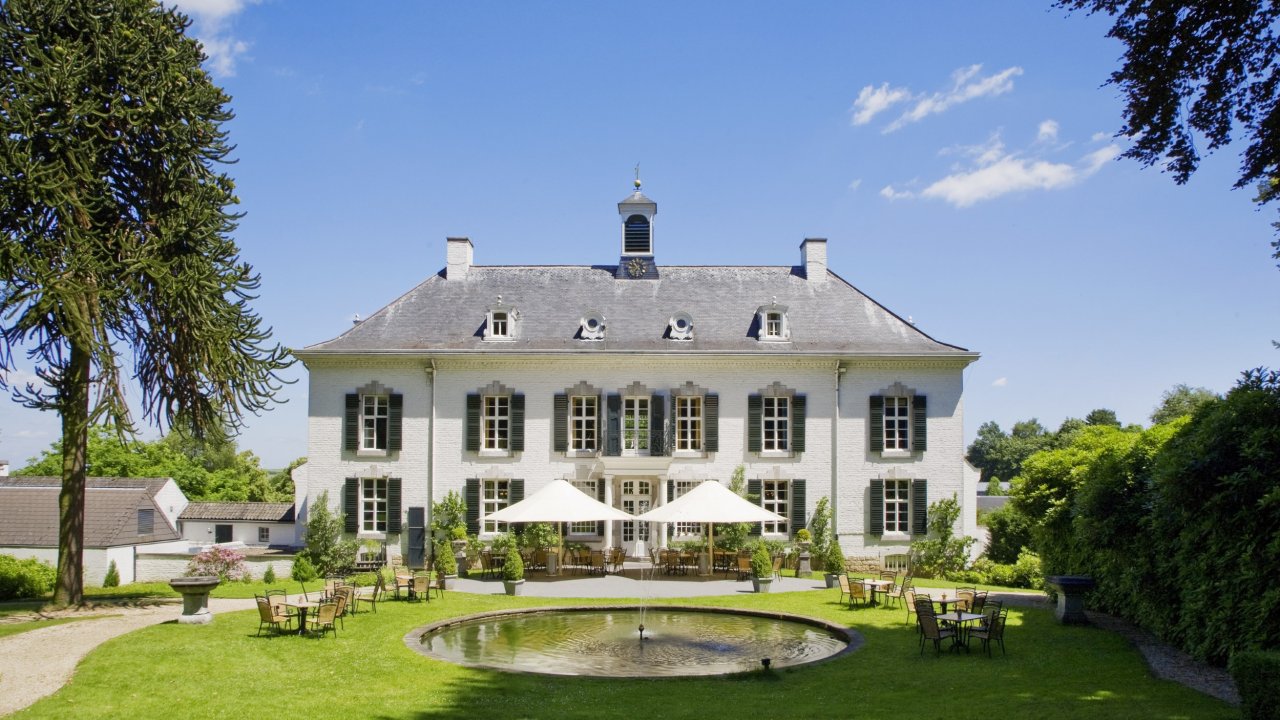 Hotelaanbieders.nl LENTE SPECIAL! LUXE 4*-landgoedhotel met prachtig terras in Vaals, Zuid-Limburg incl. ontbijt, Lente-aperitief & GRATIS fietsroutes & parkeren! 1 Hotelaanbieders.nl LENTE SPECIAL! LUXE 4*-landgoedhotel met prachtig terras in Vaals, Zuid-Limburg incl. ontbijt, Lente-aperitief & GRATIS fietsroutes & parkeren!